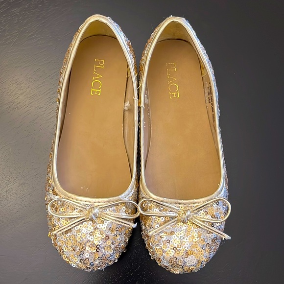 Gold Silver sequin flats, Gurls Size 13 - Picture 1 of 4